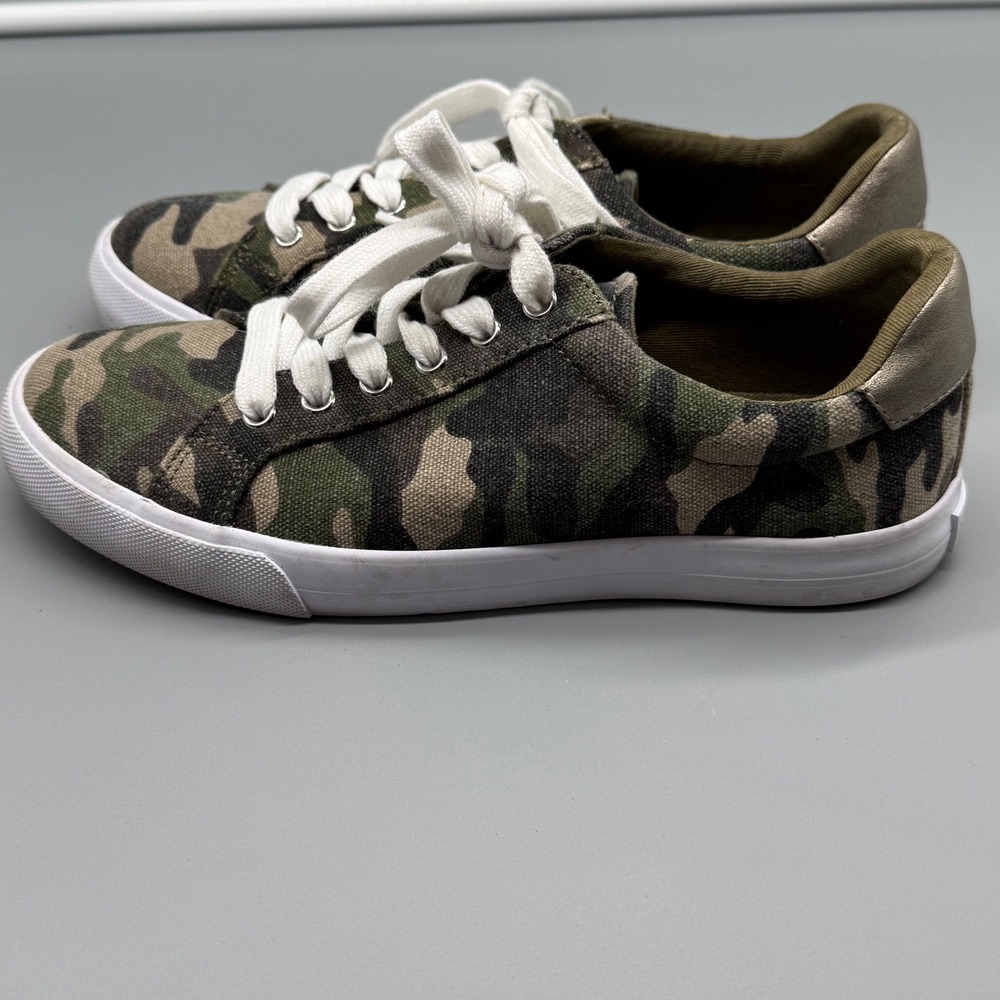 NINE WEST Camo Canvas Lace Up Low Top Sneakers Women's Size 7M